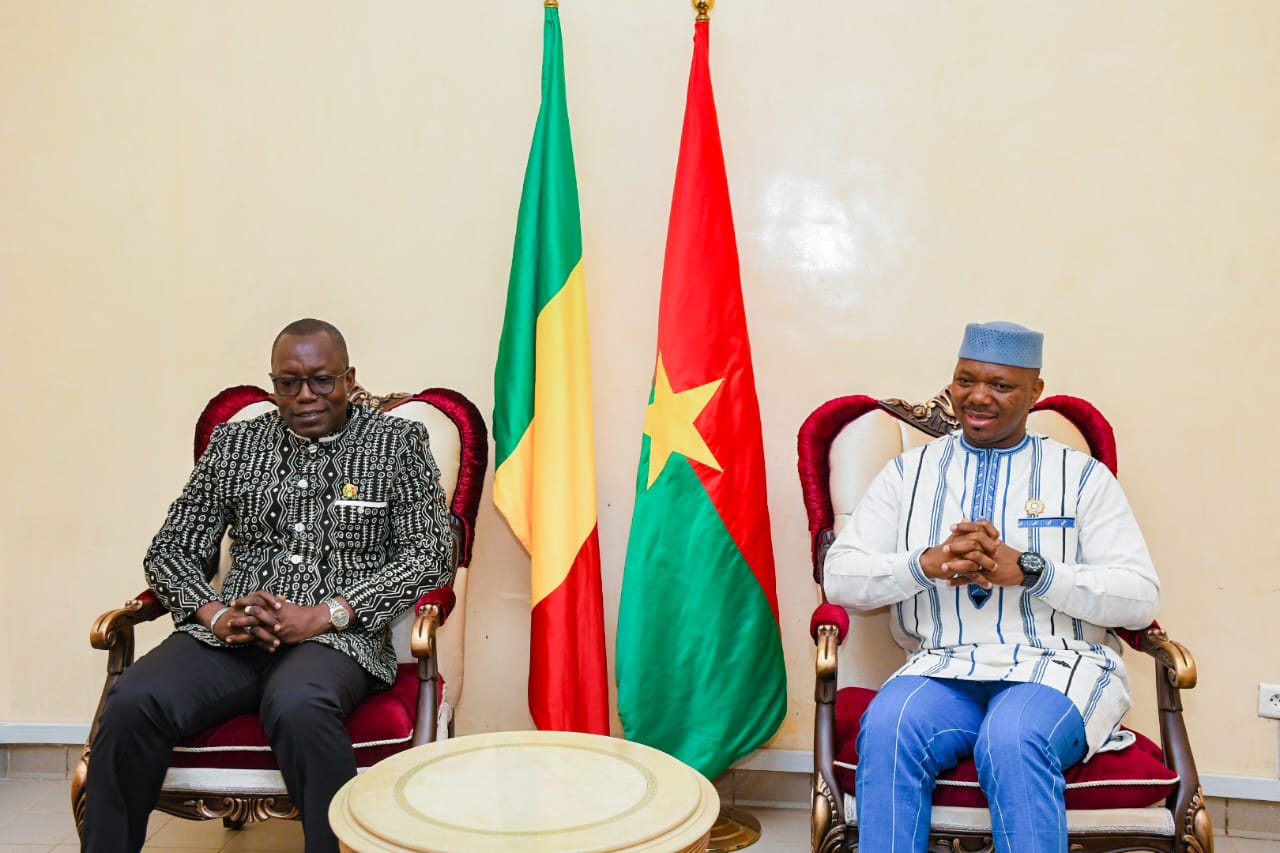 Coopération parlementaire : Le Colonel Malick Diaw en visite à Ouagadougou